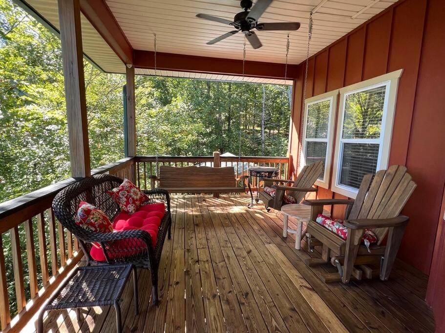 Red Rooster Family Cabin W/Hot Tub+Fire Pit+View Франклин Екстериор снимка