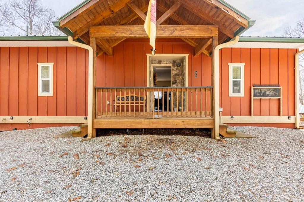 Red Rooster Family Cabin W/Hot Tub+Fire Pit+View Франклин Екстериор снимка